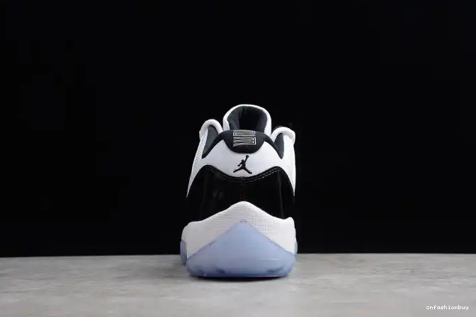 Low Retro Black 528895-153 Air 